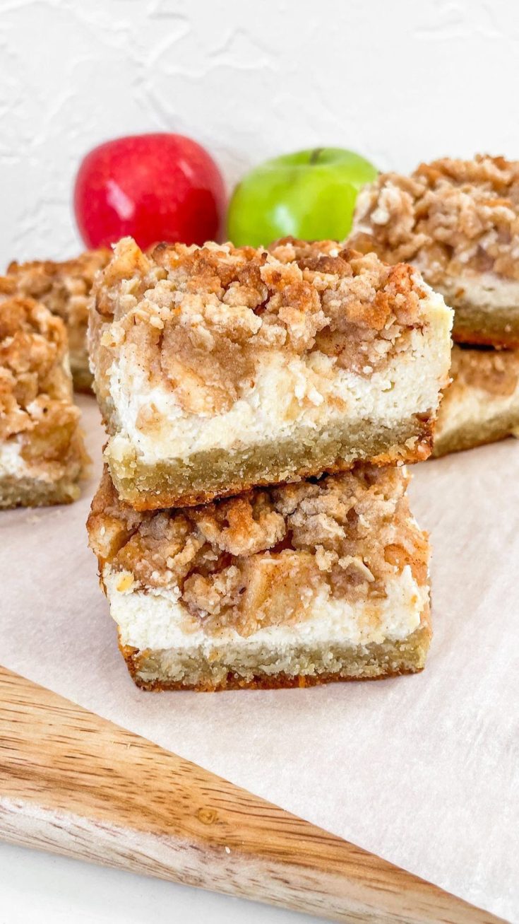 Apple Pie Cheesecake Bars