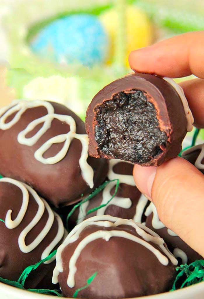 Easter Oreo Truffle Eggs - Maria's Kitchen