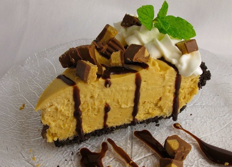 Easy and Creamy Peanut Butter Pie - Maria's Kitchen