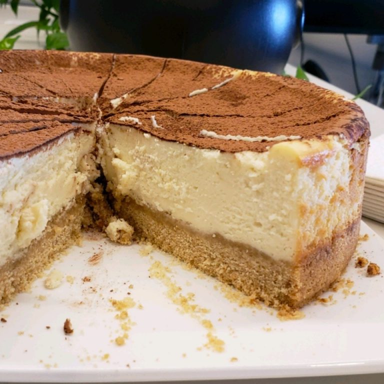 Creamy And Delicious Tiramisu Cheesecake Marias Kitchen 