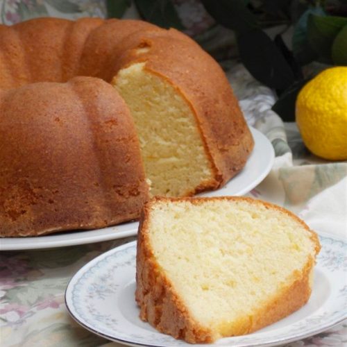 Delicious Grandma's Buttermilk Pound Cake - Maria's Kitchen