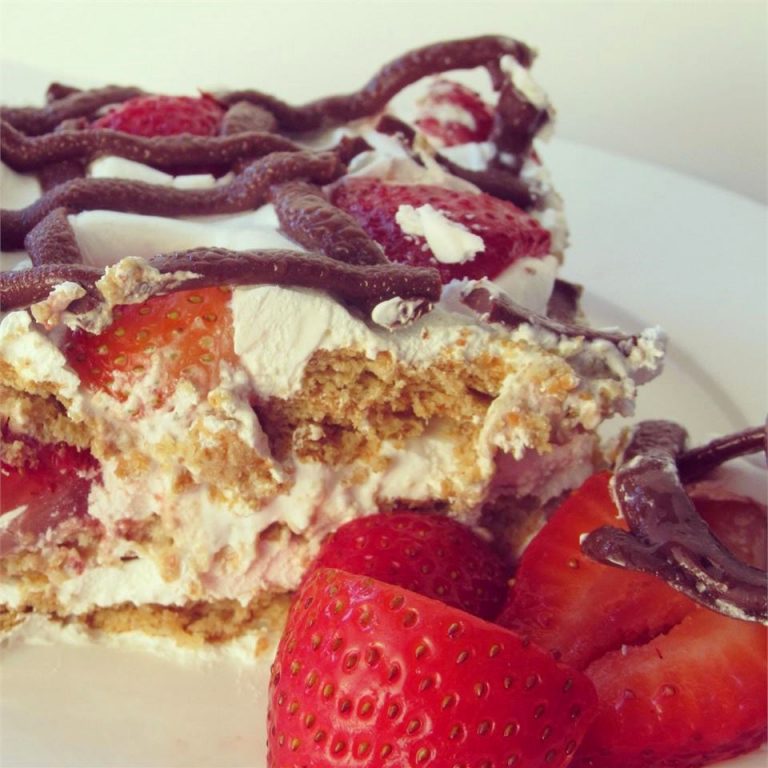 Easy Strawberry Icebox Cake Summer Desserts Marias Kitchen