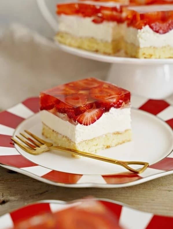 Strawberry Jelly Cream Cake 2815