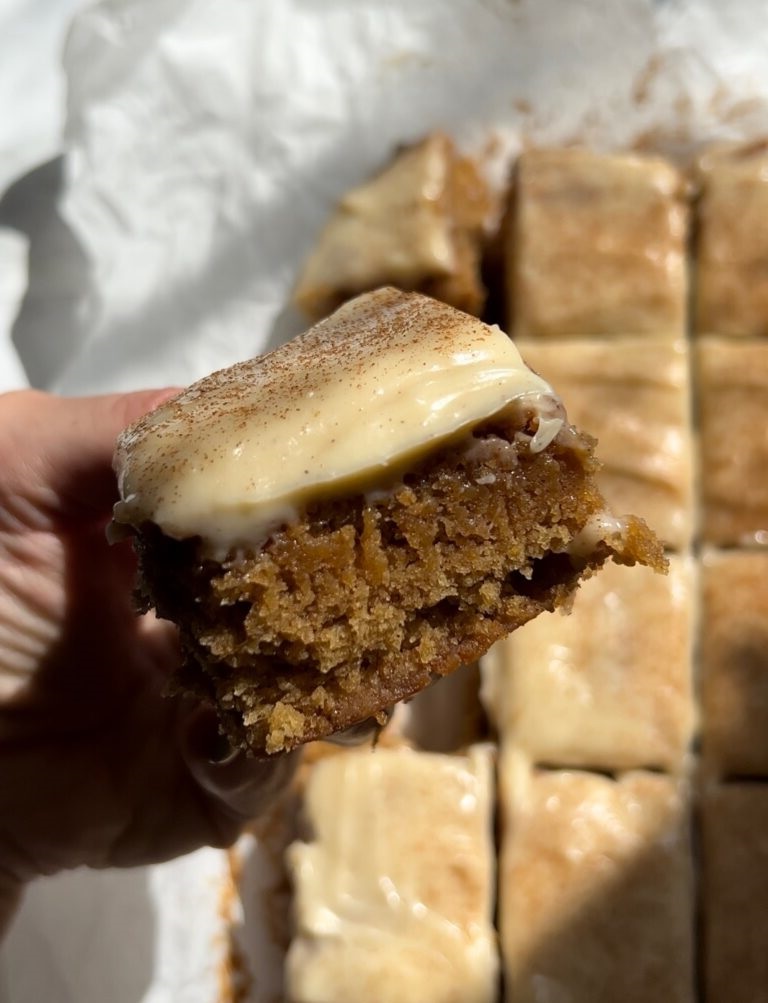 Delicious Apple Cinnamon Blondies - Fall Dessert 