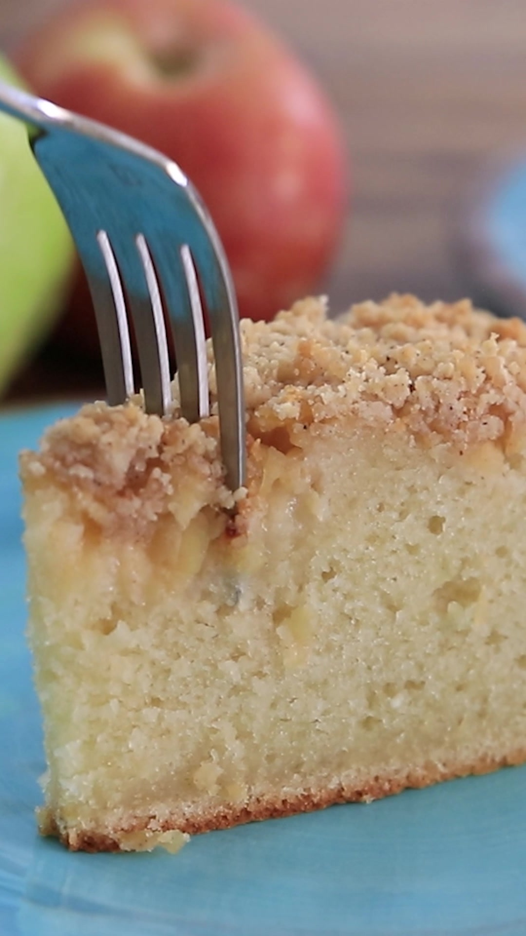 Delicious Apple Crumble Cake