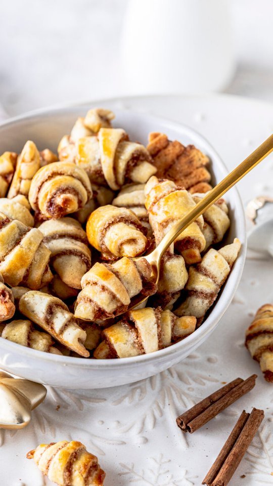 Cinnamon Crescent Cookies